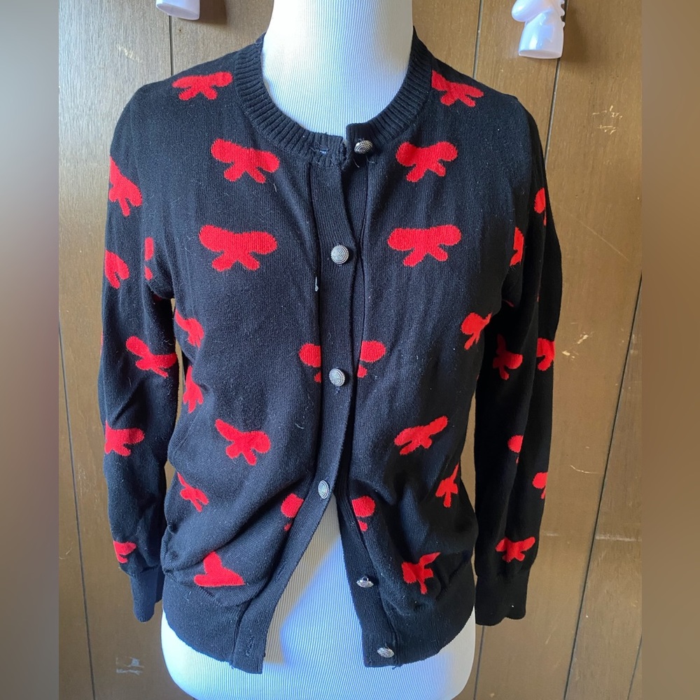Vintage bow print sweater